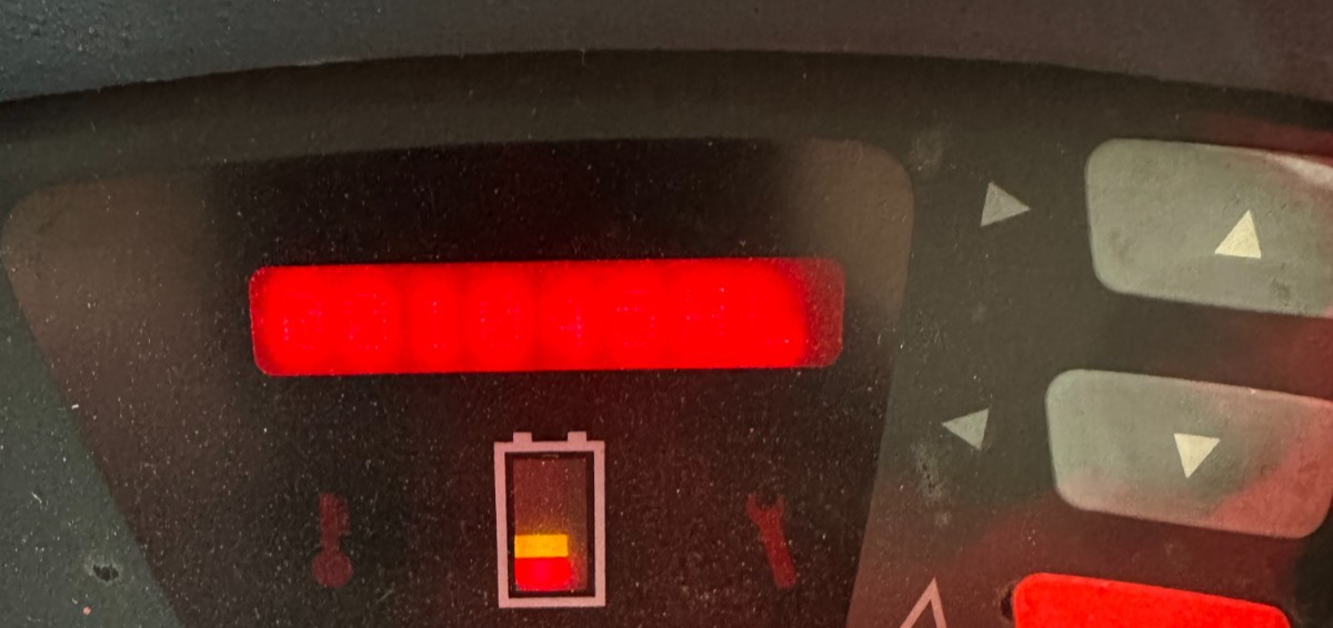 8833763