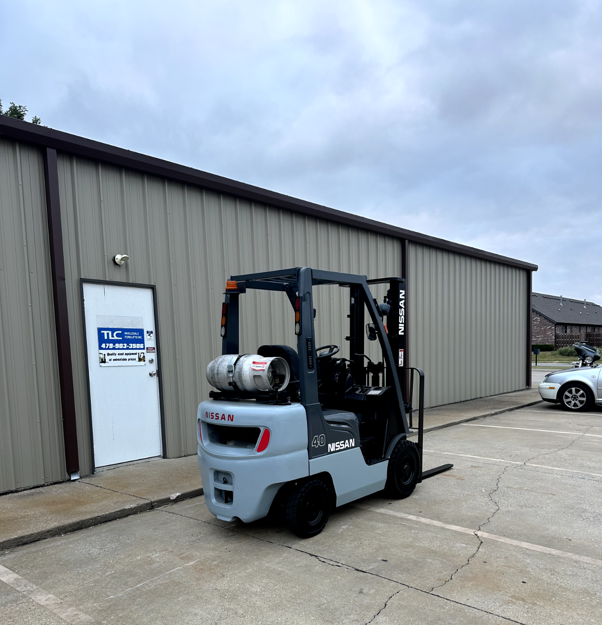 2013 Nissan Propane Forklift | 10,284 hrs - 4000lb capacity