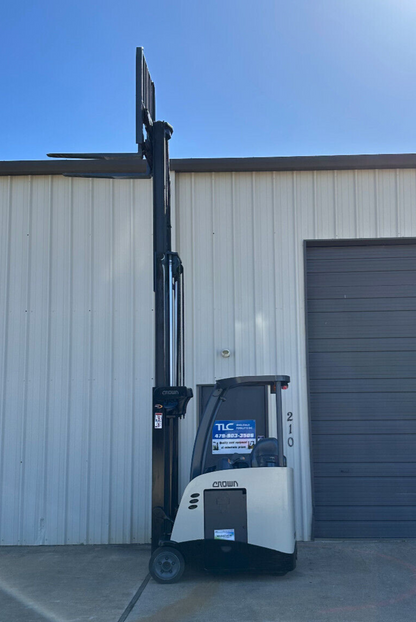 2016 Crown Forklift | 11,685 hrs - 3500lb capacity