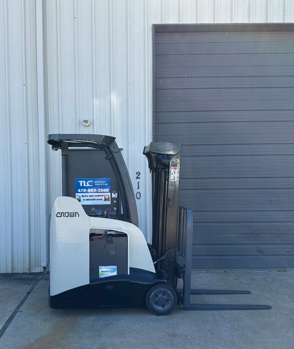 2016 Crown Forklift | 11,685 hrs - 3500lb capacity