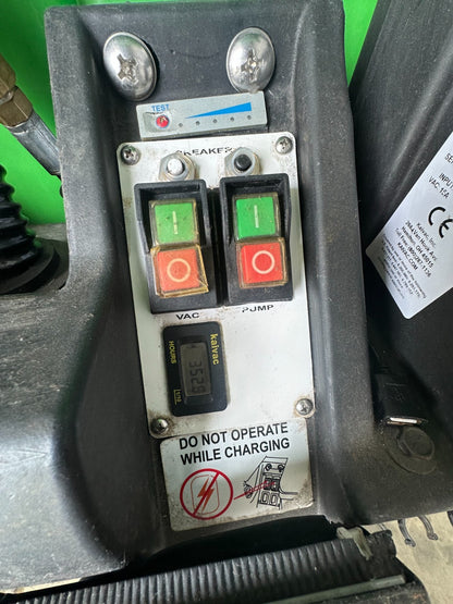 8933954