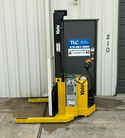 2010 Yale Walkie Stacker | 2361 hrs - 3800lb capacity