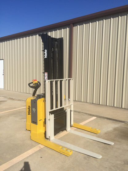 2010 Yale Walkie Stacker | 1553 hrs - 3800lb capacity