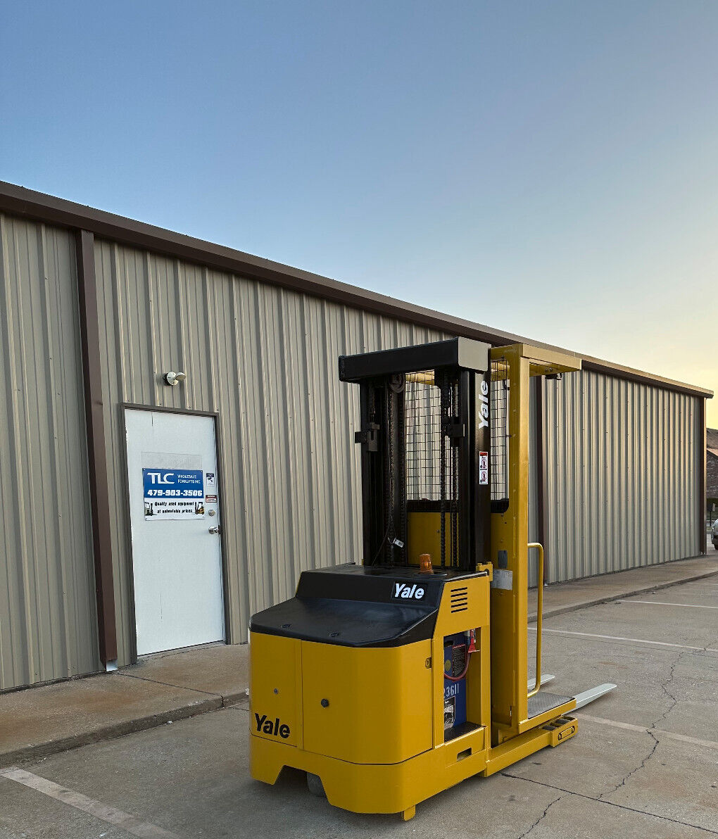 2004 Yale Stock Picker | 4649 hrs - 3000lb capacity