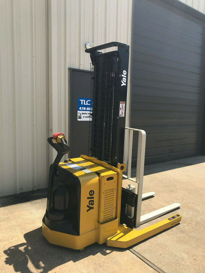 2009 Yale Walkie Stacker | 4459 hours - 3800lb capacity