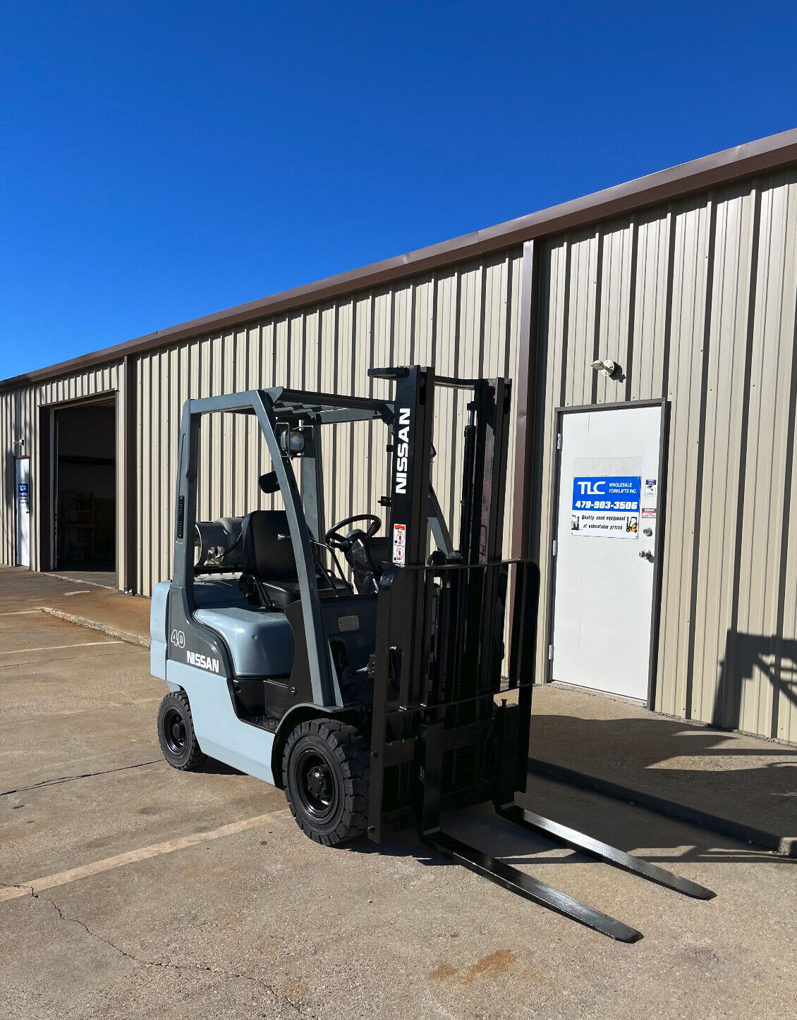 2007 Nissan Propane Forklift | 2933 hrs - 4000lbs capacity