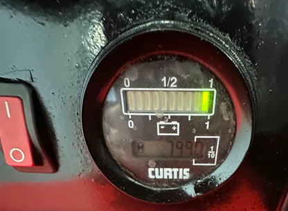 8905805