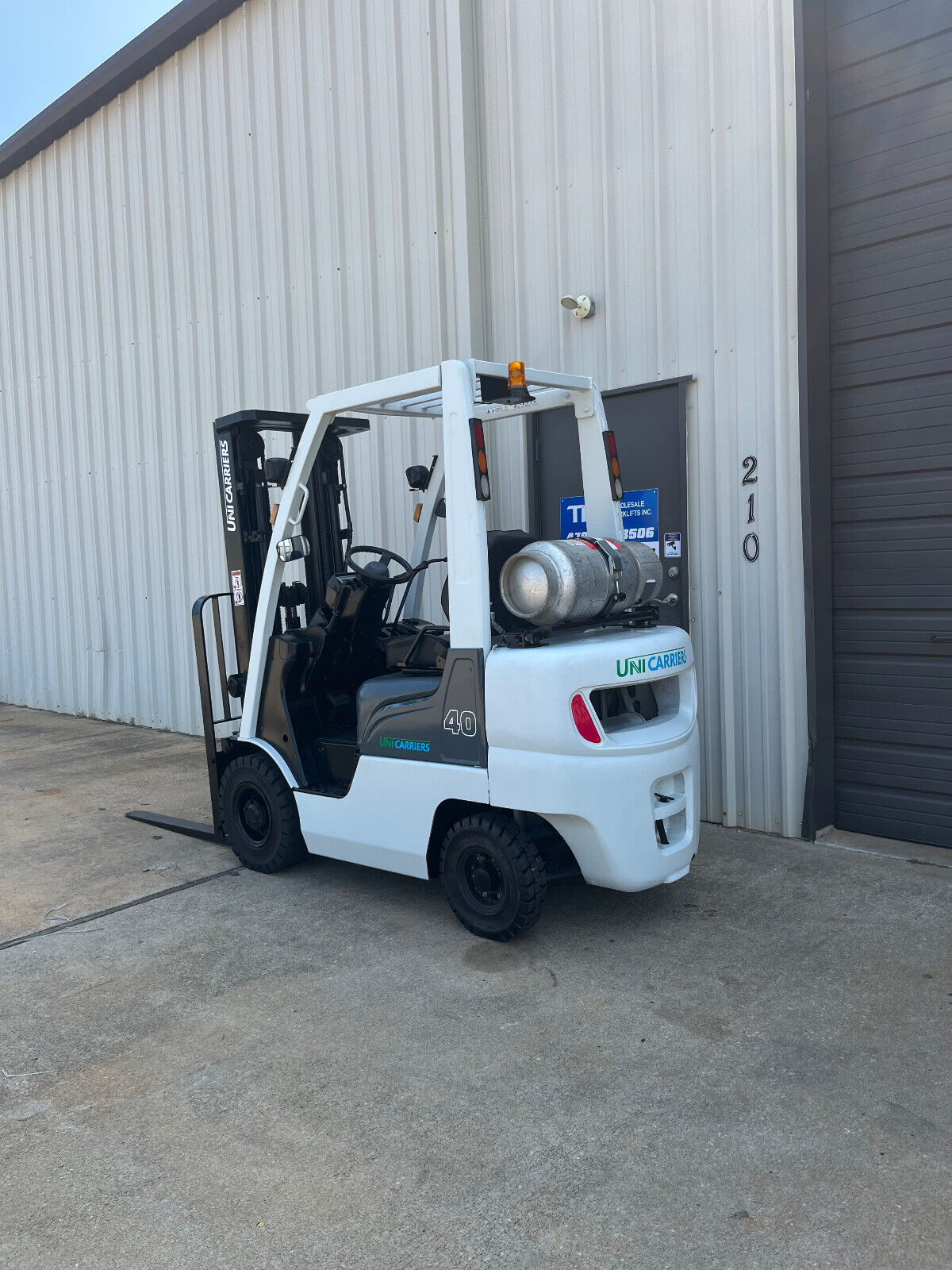 2013 Unicarriers Propane Forklift | 6583 hrs - 4000lb capacity