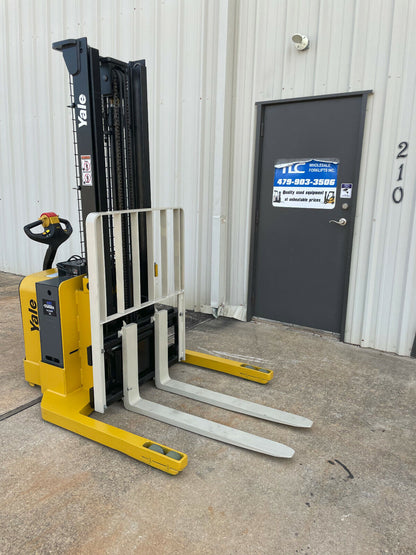 2014 Yale Walkie Stacker | 2131 hours - 3800lb capacity