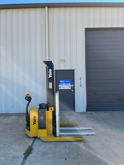 2016 Yale Walkie Stacker | 1100 hrs - 3800lb capacity