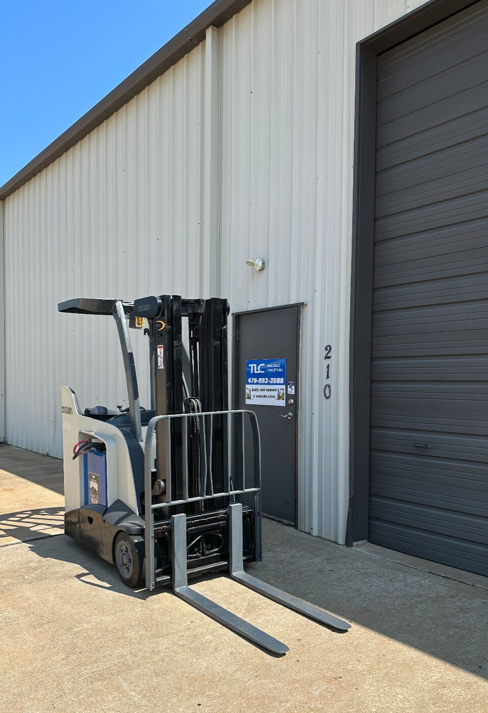 2014 Crown Forklift | 11,367 Hours - 3500lb capacity