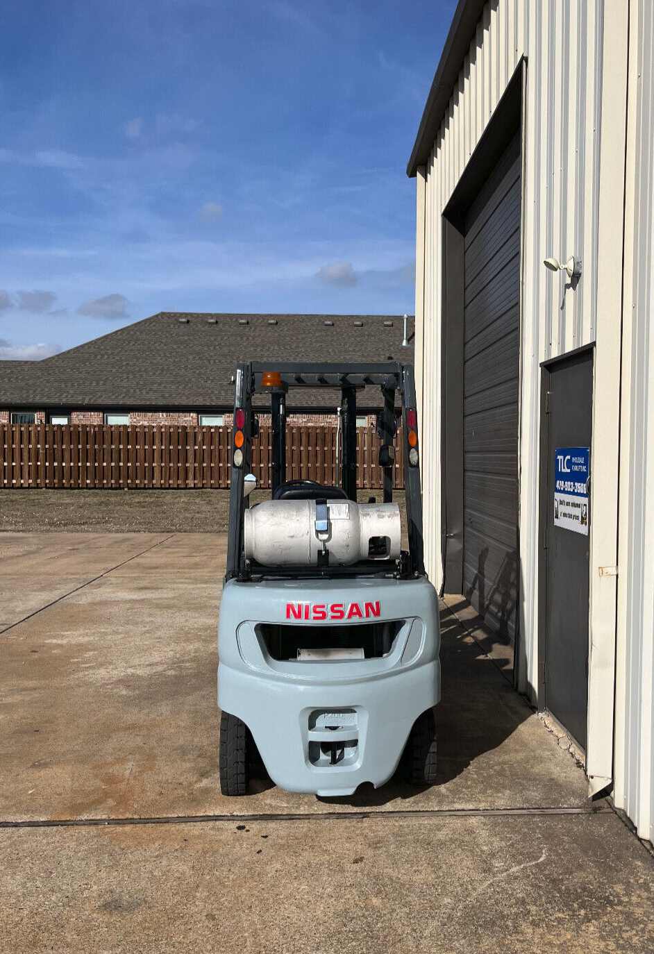 2010 Nissan Propane Forklift | 4042 hrs - 4000lb capacity