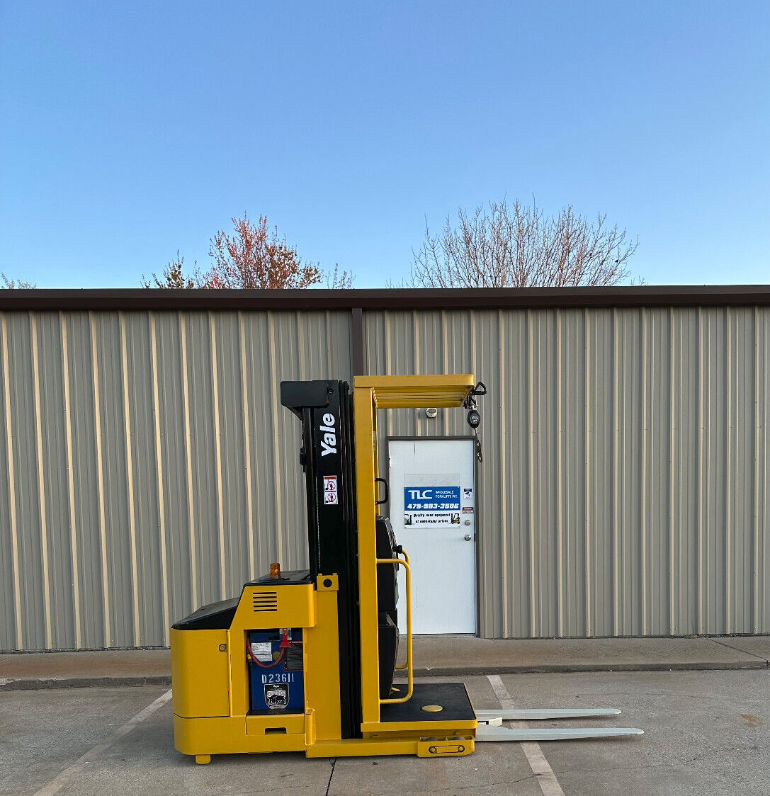 2004 Yale Stock Picker | 4649 hrs - 3000lb capacity