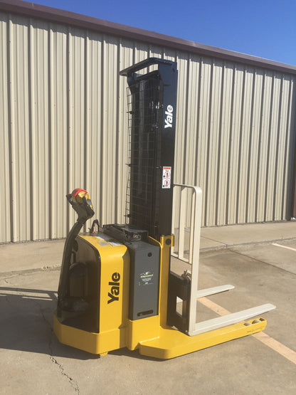 2010 Yale Walkie Stacker | 1553 hrs - 3800lb capacity