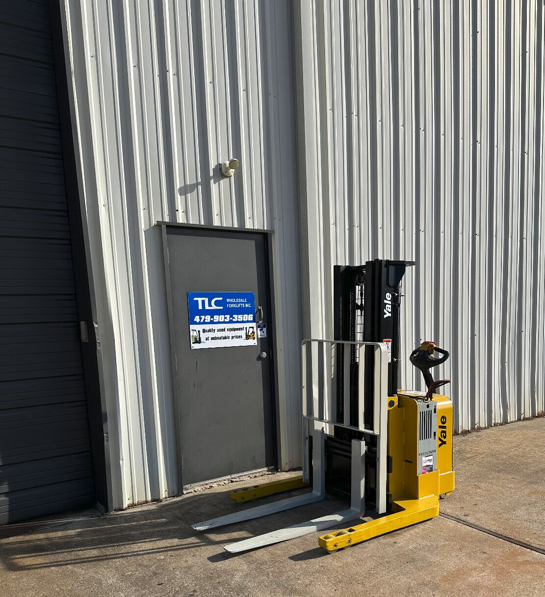 2012 Yale Triple Walkie Stacker | 448 hrs - 3800lb capacity