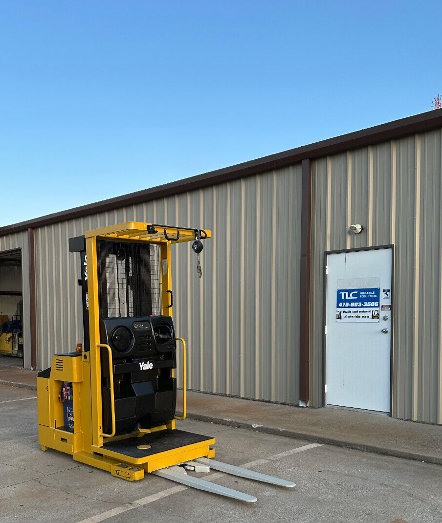 2004 Yale Stock Picker | 4649 hrs - 3000lb capacity