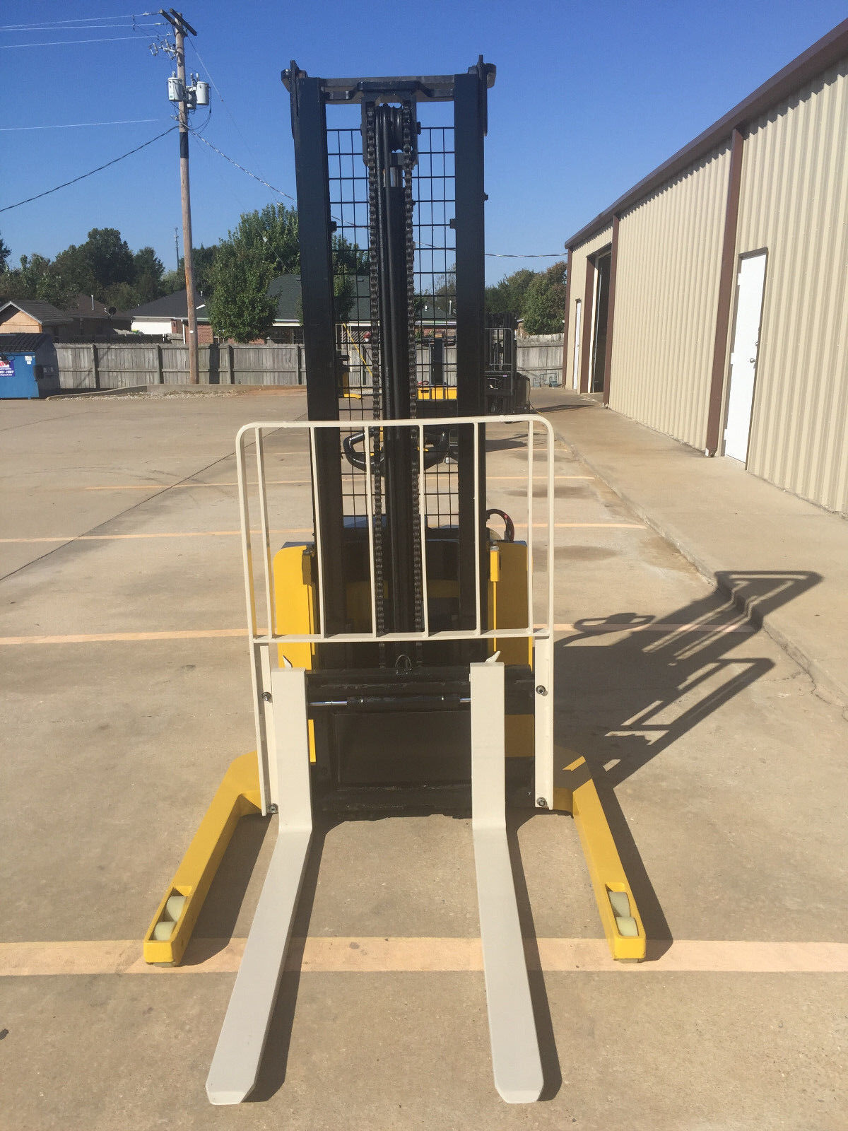 2010 Yale Walkie Stacker | 1553 hrs - 3800lb capacity