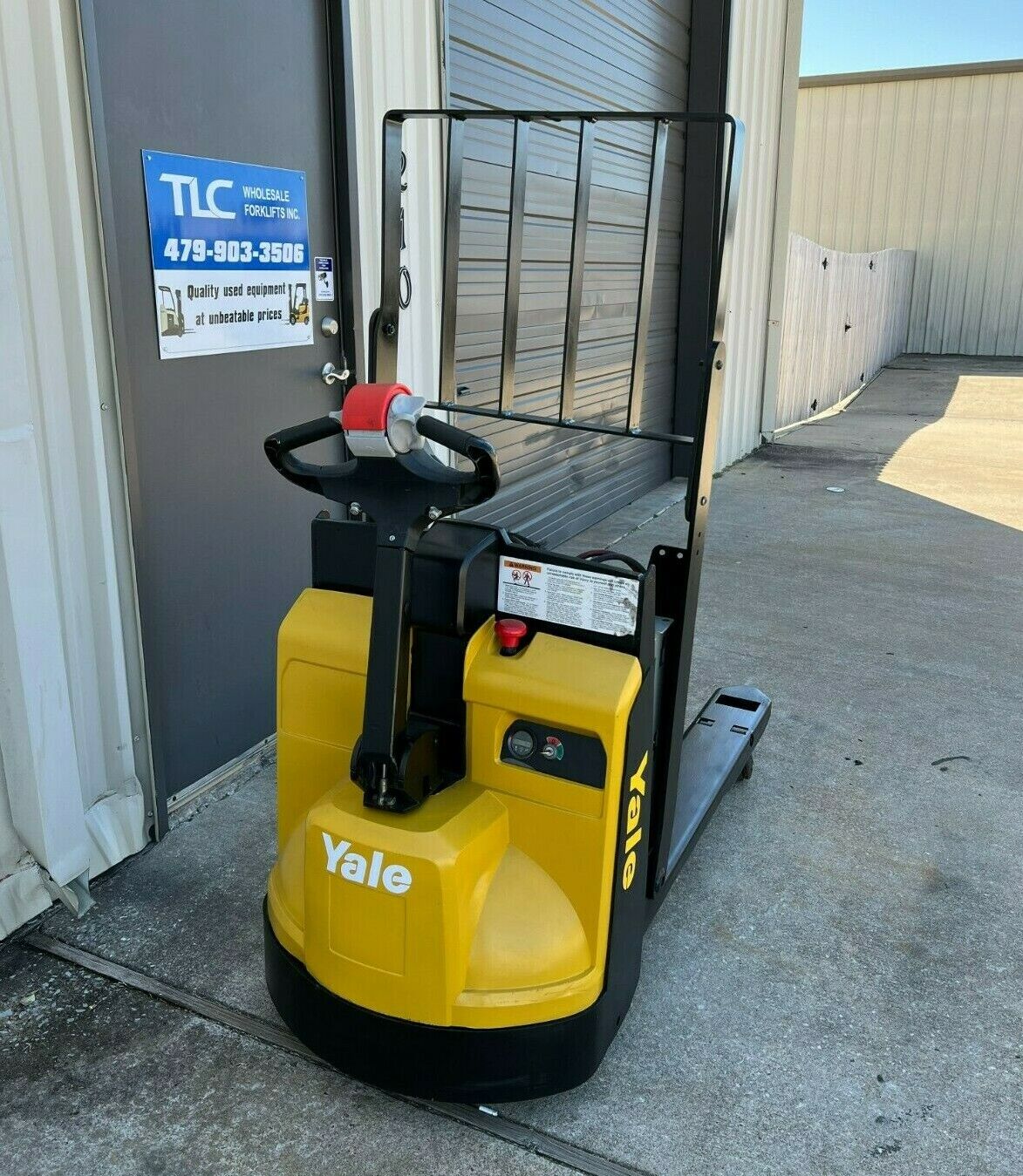 2016 Yale Electric Pallet Jack | 1860 hrs - 5000lb capacity