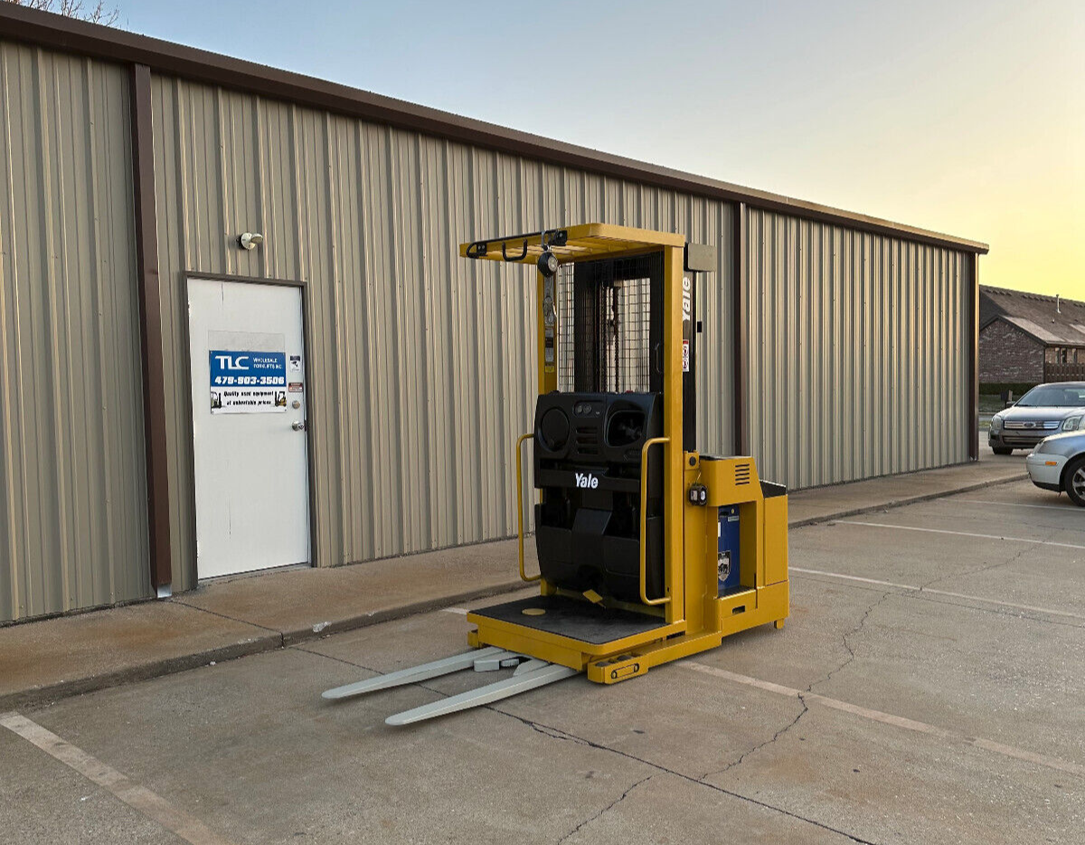2004 Yale Stock Picker | 4649 hrs - 3000lb capacity