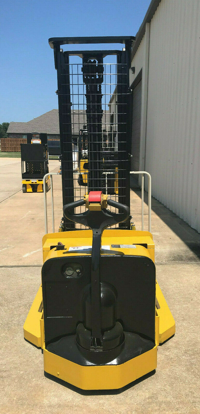 2009 Yale Walkie Stacker | 4459 hours - 3800lb capacity